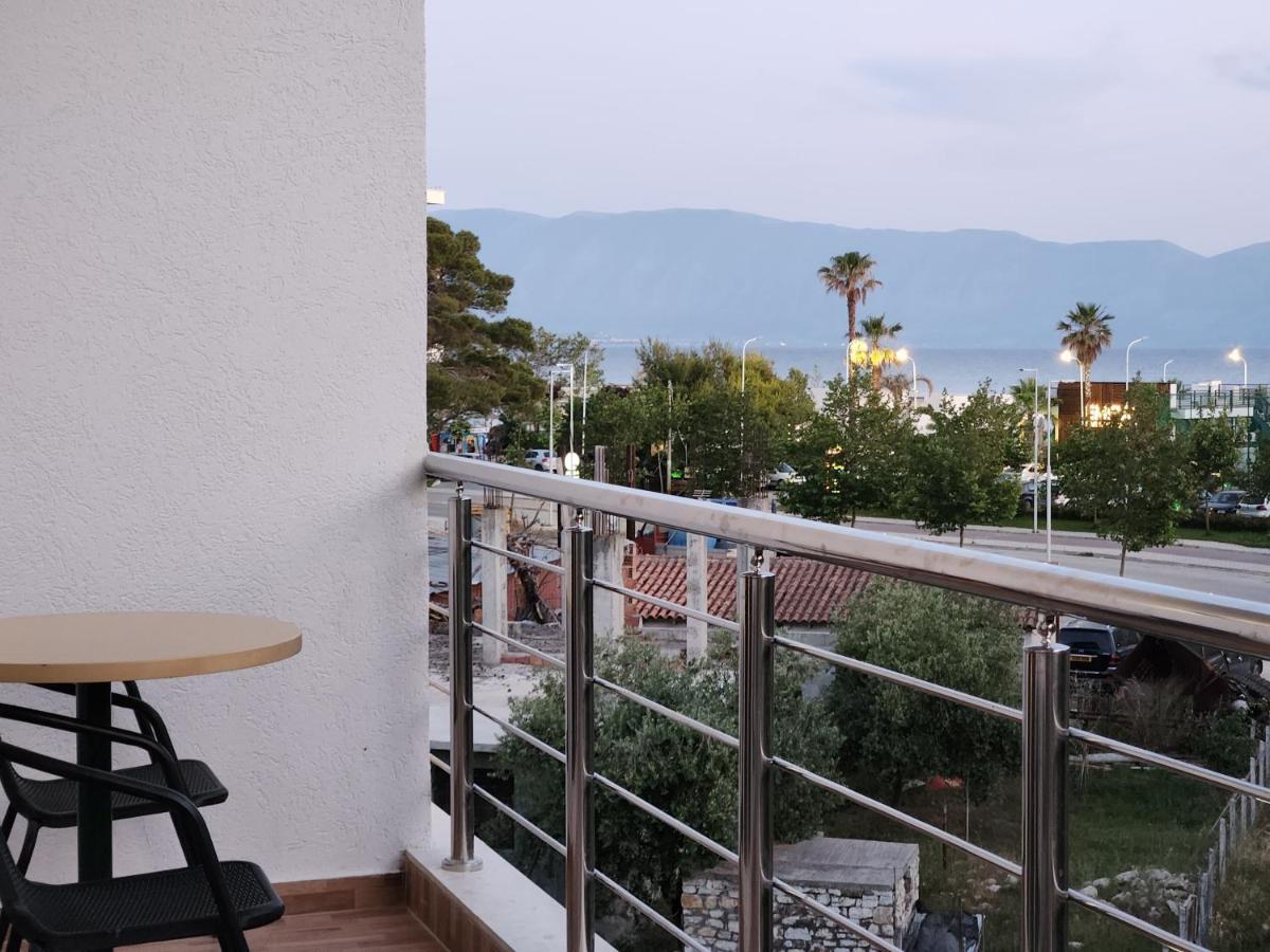 Sea Front Villa Vlorë Exterior foto